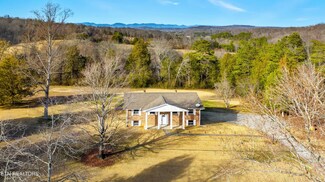 726 Montview Dr, Lenoir City, TN 37771