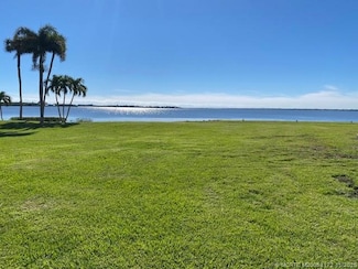 3432 NE Causeway Blvd Unit 102, Jensen Beach, FL 34957