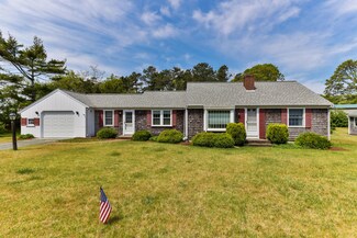 15 Clipper Ln, Dennis Port, MA 02639