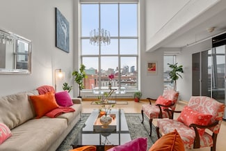 25 Channel Center St Unit 807, Boston, MA 02210