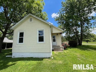 475 Holt St, Vergennes, IL 62994