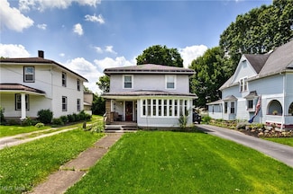 719 Robbins Ave, Niles, OH 44446