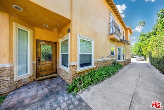 1545 N Vista St, Los Angeles, CA 90046