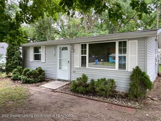 2313 Fielding Dr, Lansing, MI 48911