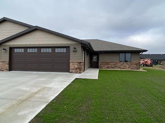 804 W Plum Ave, Mitchell, SD 57301