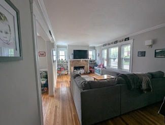 11 Clarendon Rd Unit 1, Belmont, MA 02478