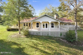 18153 Doc Lizana Rd, Gulfport, MS 39503