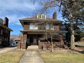 1330 Roemer Blvd, Farrell, PA 16121