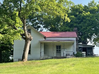 571 Hicks Edgen Rd, Pleasant View, TN 37146