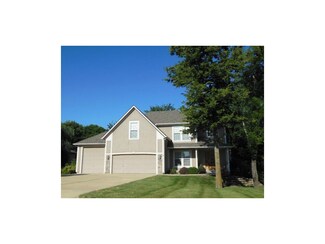 8480 Timber Trails Dr, De Soto, KS 66018