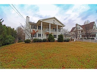 1333 Market St, Parkersburg, WV 26101
