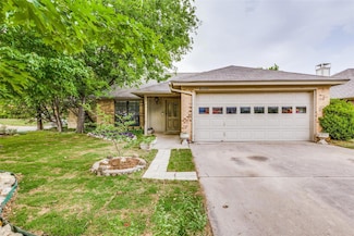 1944 Ashley Dr, Fort Worth, TX 76134