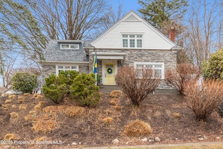 211 E Grove St, Clarks Green, PA 18411