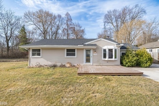 27030 Earl St, Harrison Township, MI 48045