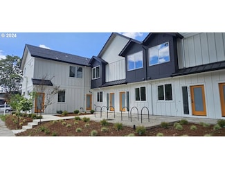 5213 SE Boise St, Portland, OR 97206