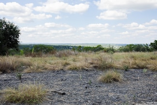 1881 Paradise Pkwy, Canyon Lake, TX 78133