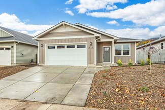 332 Randy St, Ashland, OR 97520