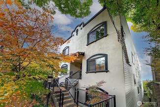 1820 24th Ave Unit 202, Seattle, WA 98122