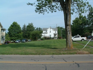 76 E Main St, Centerburg, OH 43011
