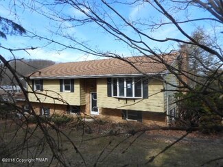 1702 Chipperfield Dr, Stroudsburg, PA 18360
