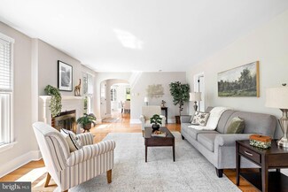 1014 S Providence Rd, Wallingford, PA 19086