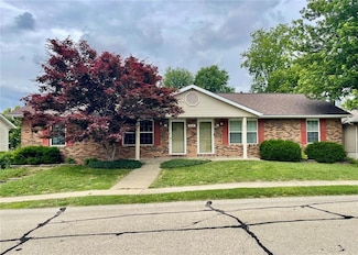 512 Bargraves Blvd Unit A and B, Troy, IL 62294