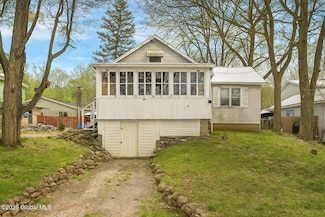 84 Lake Shore Circle Dr, Nassau, NY 12123