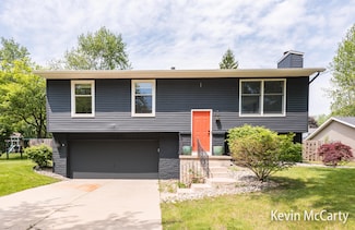 1731 Edgewood Ave SE, Grand Rapids, MI 49506