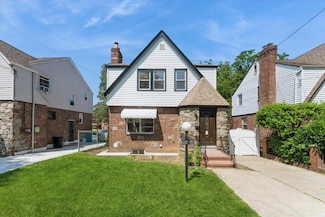 13720 173rd St, Jamaica, NY 11434