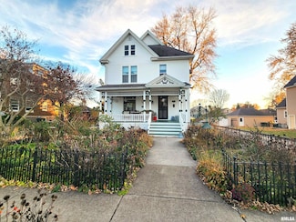 122 W South St, Geneseo, IL 61254