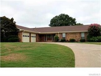 101 Crossgate Dr, Elmore, AL 36025