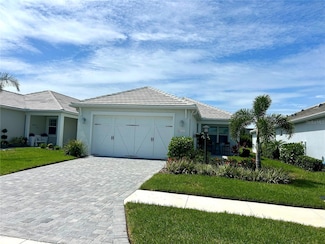 8165 Sternway Rd, Sarasota, FL 34240