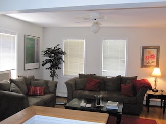 105 Oakland St Unit 2, Brighton, MA 02135