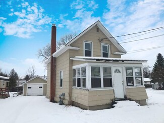 8 Pine St, Swanton, VT 05488