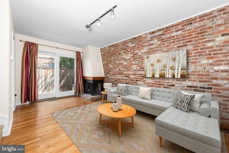 1725 Rodman St, Philadelphia, PA 19146