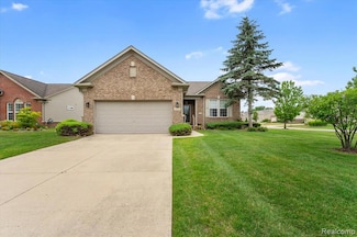 24140 Charlevoix St Unit 182, Flat Rock, MI 48134