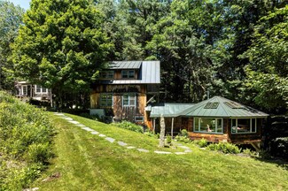 659 W Hill Rd, Putney, VT 05346