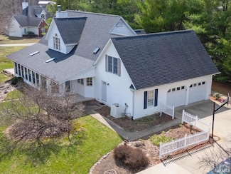 5445 S Farmers Dr, Bloomington, IN 47403