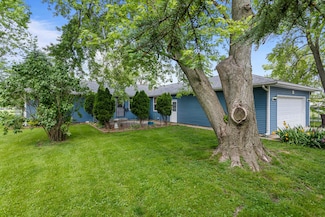 849 N Piatt St, Bement, IL 61813