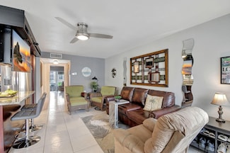 2920 Cynthia Ln Unit 106, Lake Worth, FL 33461