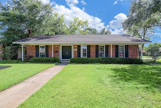 5215 Stillbrooke Dr, Houston, TX 77035