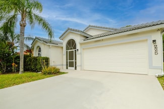 225 Preserve Ct, Royal Palm Beach, FL 33411