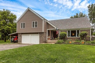 8500 Howe Rd, Wonder Lake, IL 60097
