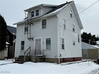 906 13th St NW, Canton, OH 44703