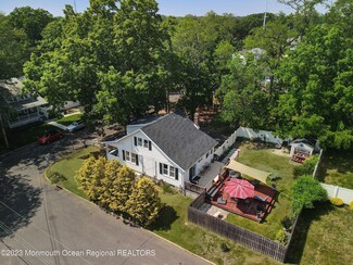 30 Lake Blvd, Matawan, NJ 07747