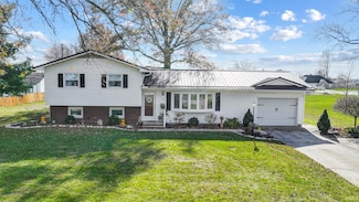 225 W Andrews St, Monroe, IN 46772