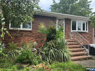 47 Home Place, Lodi, NJ 07644