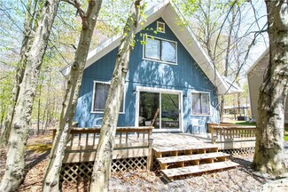 8504 Hillcrest Dr, Tobyhanna, PA 18466