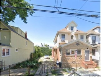 138-41 102nd Ave, Jamaica, NY 11435