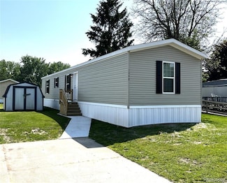 1048 Pheasant Dr, Bay City, MI 48706